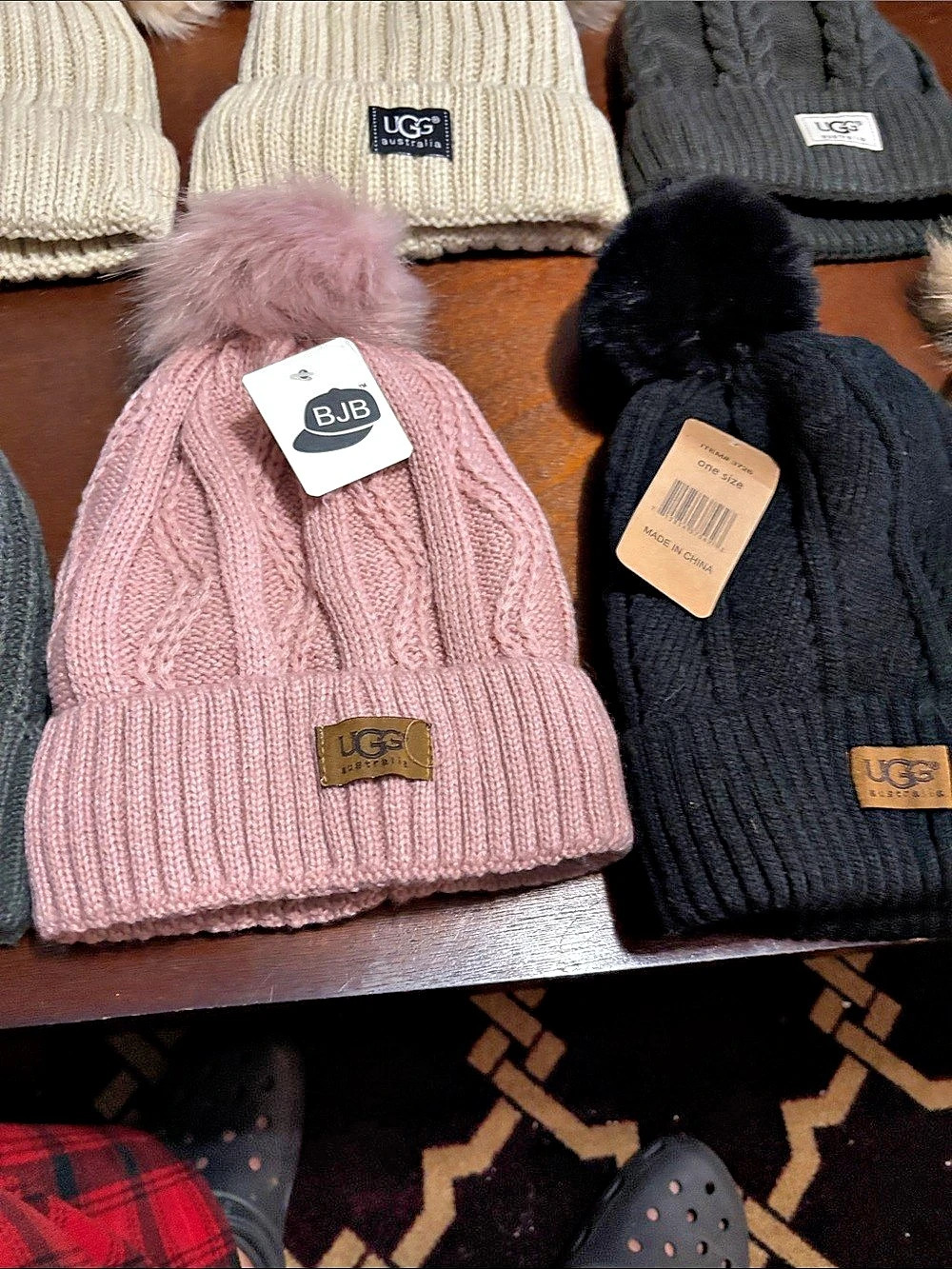 UGG Cable Knit Pom Beanie Black & Pink